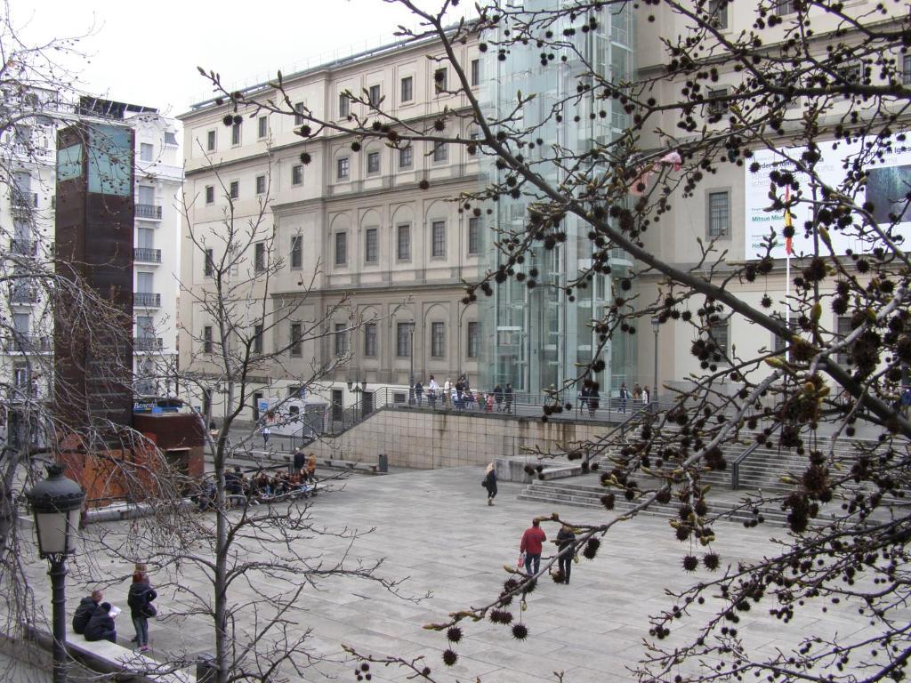 Hostal Fernandez Atocha Мадрид Екстериор снимка
